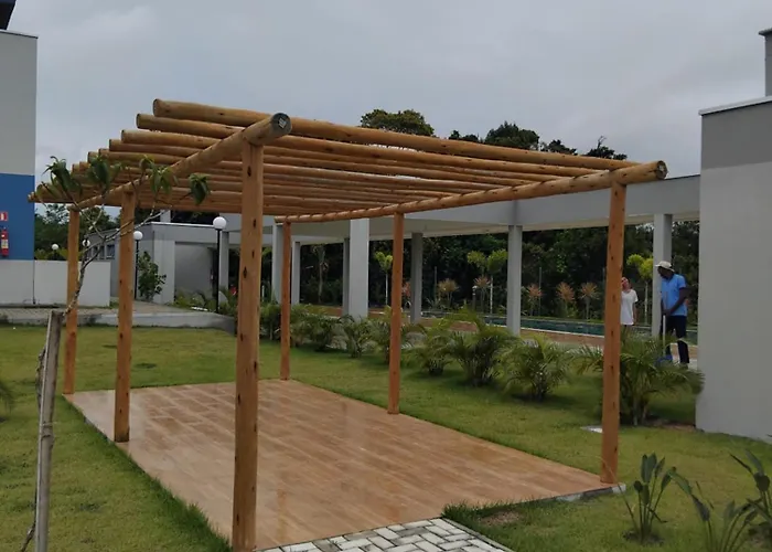 Apartamento 2 quartos condomínio com piscina Porto Seguro